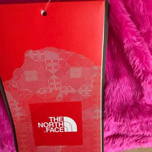 The North Face Teddy Jacket in Hot Pink - Picture 6 of 8